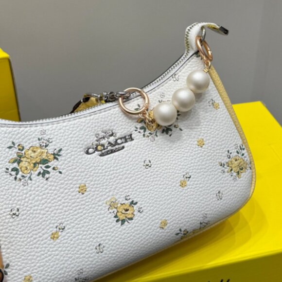 NWT Coach Teri series 24 shoulder bag with Charm - Picture 5 of 9